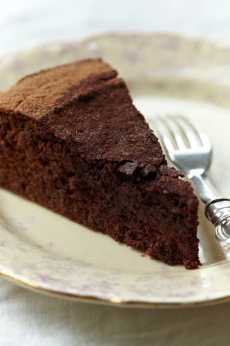 http://www.houseandgarden.co.uk/recipes/desserts-cakes/flour-free-chocolate-beetroot-cake