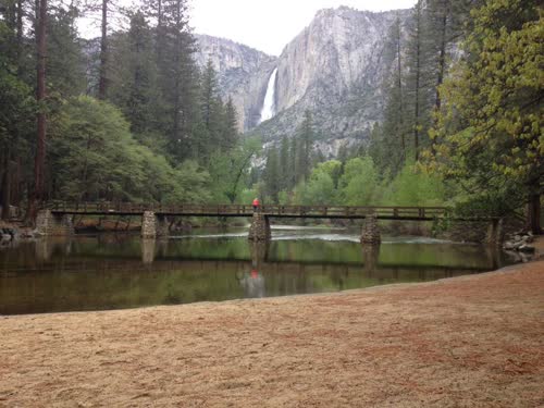 http://www.sfgate.com/outdoors/article/Peak-waterfall-season-arrives-at-Yosemite-7940515.php#photo-10129096