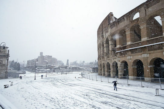 http://www.stltoday.com/news/world/photos-rare-blizzard-blankets-rome-in-snow/collection_8a7eb006-ff68-5ce0-a2d4-0a2701b9c154.html