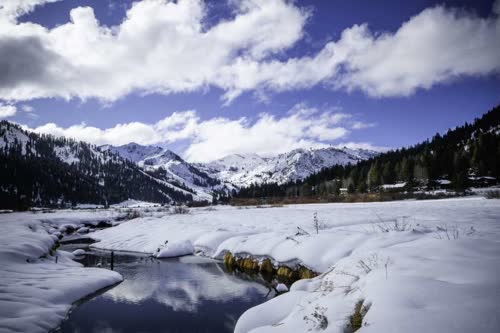 https://www.sfgate.com/weather/article/Tahoe-snow-photos-Sierra-Nevada-weather-forecast-14882060.php