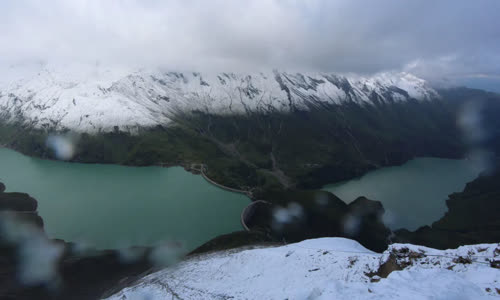 https://www.heute.at/s/schnee-im-august-hier-ist-es-bereits-jetzt-weiss-100159909