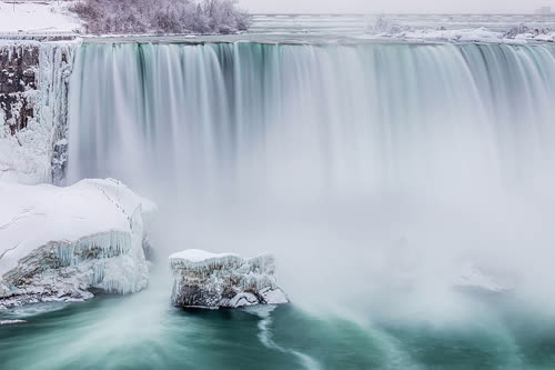 https://www.blogto.com/travel/2022/02/niagara-falls-completely-frozen-over-and-its-so-incredibly-beautiful-right-now