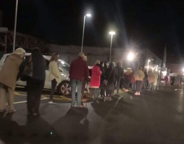 https://www.walesonline.co.uk/news/local-news/elderly-people-forced-queue-close-19687713