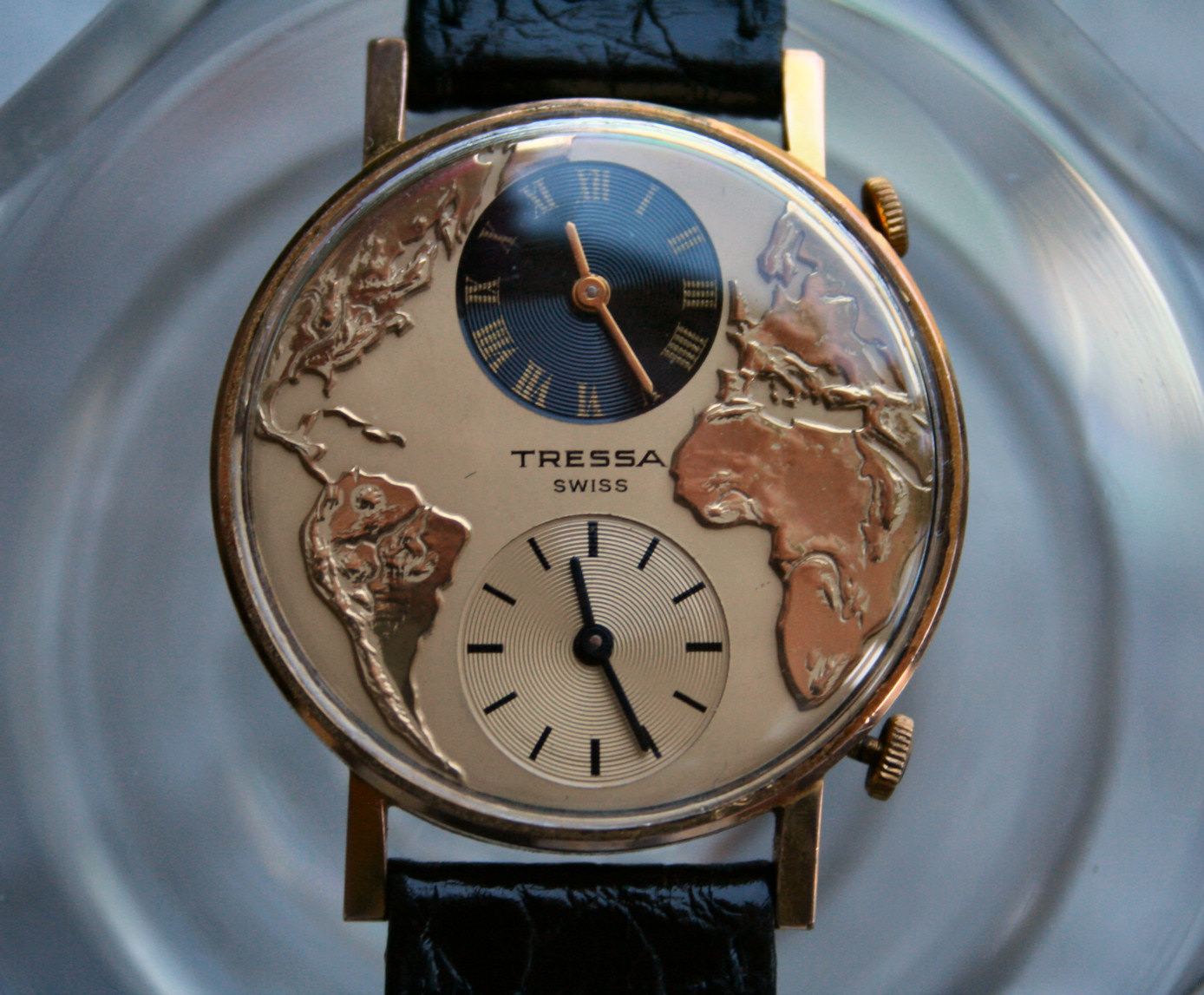 Vintage Tressa World-Time gold watch