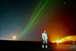 00-0-Copr_2024-Willy_Jahannes_-_Iceland_volcano_and_aurorat.jpg