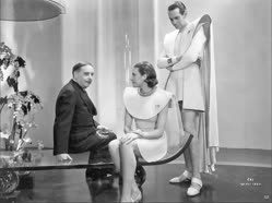 00-0-Copr_2025-H_G_Wells_on_set_of_things_to_comet.jpg