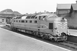 00-0-Copr_2025-First_Diesel_Electric_Train_in_Britaint.jpg