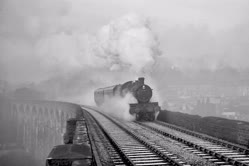 00-0-Copr_2025-A_steam_train_leaving_Hengoed_High_Level_one_freezing_cold_morning_in_1962_Viaductt.jpg