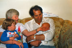 01-0-Copr_2024-Sexton_Familyt.jpg